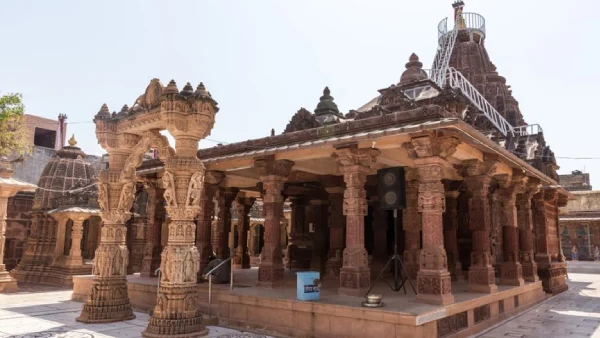 The Mahavira Temple The Mahavira Temple